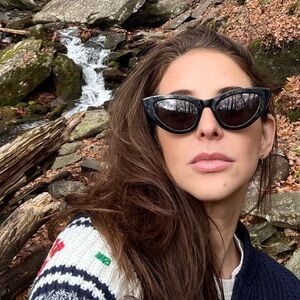 Meet your Posher, Clare